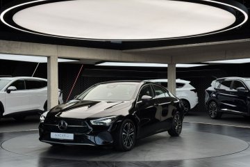 200 / Kamera cofania / CarPlay / Android Auto / Nawigacja / LED / FV23