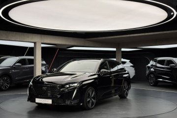 PHEV GT / ACC / Kamera 360° / Podgrzewane fotele / CarPlay / Android