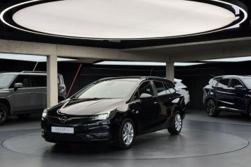 Edition / LED / Czujniki parkowania / CarPlay / Android Auto / FV23%
