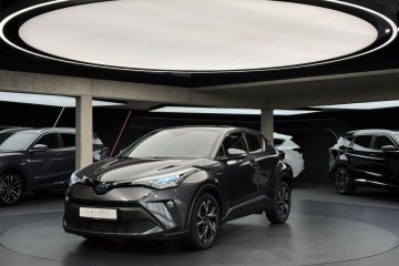 Style / LED / Podgrzewane fotele / Kamera / ACC / CarPlay / Android