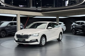 Ambition / LED / CarPlay / Android Auto / Czujniki parkowania / FV23%
