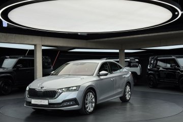 Style / ACC / CarPlay / Android Auto / Podgrzewane fotele / FV23%