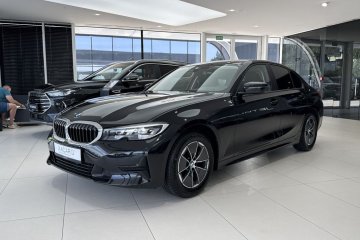 318i Advantage / Kamera cofania / Podgrzewane fotele / LED / FV23%
