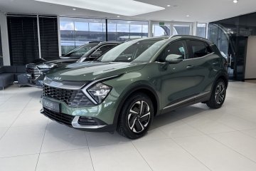 L / Kamera cofania / LED / CarPlay/Android Auto / Podgrzewane fotele