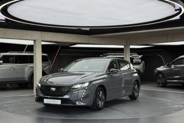 Active Pack / LED / CarPlay / Android Auto / Czujniki parkowania