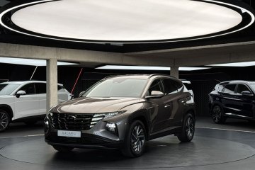 Executive / LED / Kamera / Podgrzewane fotele / Nawigacja / CarPlay