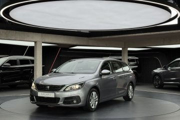 Active / CarPlay / Android Auto / Nawigacja / Czujniki parkowania