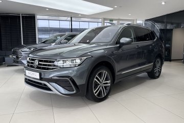Allspace Elegance 4Motion / Hak / Kamera cofania / ACC / CarPlay