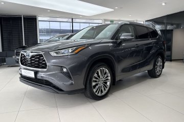 Prestige 4x4 / 7 osobowy / JBL / Wentylacja foteli / Kamera cofania