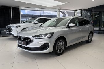 Titanium X / Kamera cofania / Nawigacja / CarPlay/Android Auto / FV23%