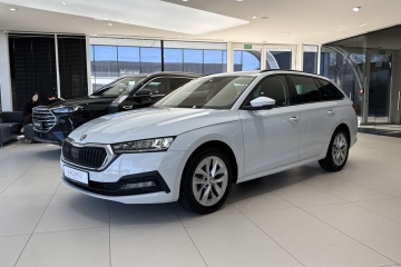 Ambition / LED / Ambiente / CarPlay/Android Auto / KeyLess
