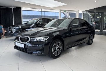 318i Advantage / Kamera cofania / Podgrzewane fotele / LED / FV23%