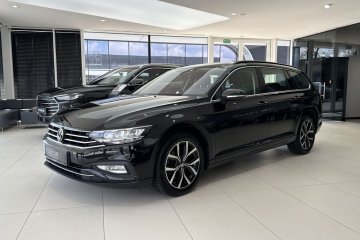 Business / ACC / LED / Hak / CarPlay/Android Auto / Podgrzewane fotele