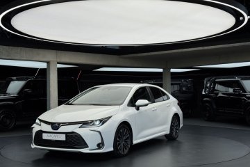 Style / LED / Kamera cofania / Podgrzewane fotele / CarPlay / Android