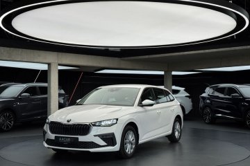 Selection / CarPlay / Android Auto / LED / Czujniki parkowania / FV23%