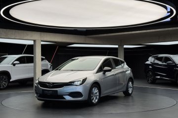 Edition / LED / CarPlay / Android Auto / Czujniki parkowania / FV23%