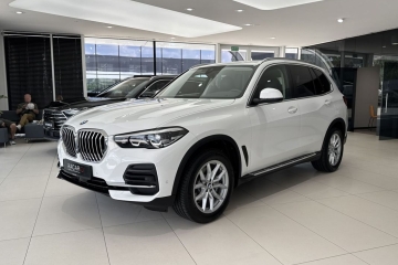 xDrive25d / Ambiente / CarPlay/Android Auto / Kamera cofania / LED