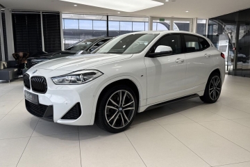xDrive20i M Sport / Ambiente / Kamera / Podgrzewane fotele / LED /